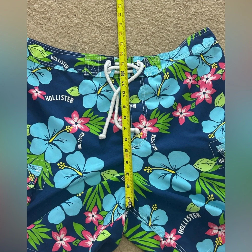Hollister Men’s XL Cargo Floral Board Shorts